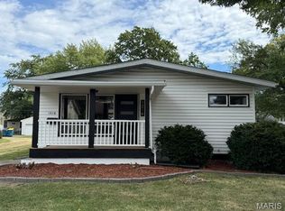 1216 Troy Rd, Edwardsville, IL 62025