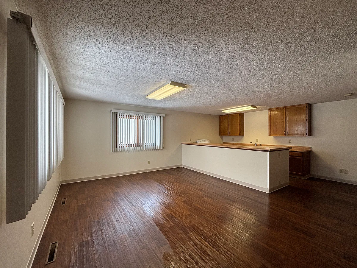 Building Photo - 538 C St