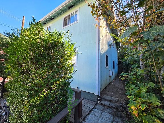 4th image of 4300 Pine St