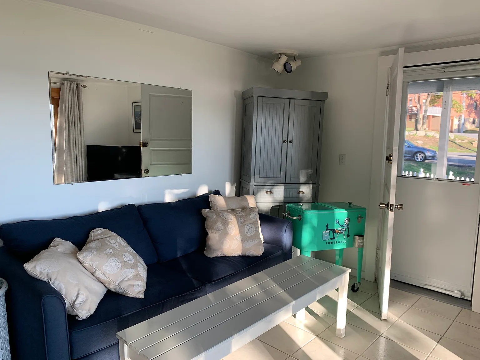 3 bed, 1000 sqft, $2,750 — Photo 4