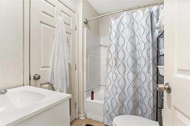 2628 S Derbigny St — Photo 5