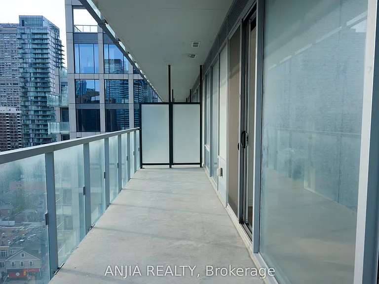 3 Gloucester St #1909 — Photo 12