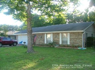 38 10th St, Shalimar, FL 32579