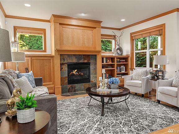 4th image of 17057 NE 115th Way