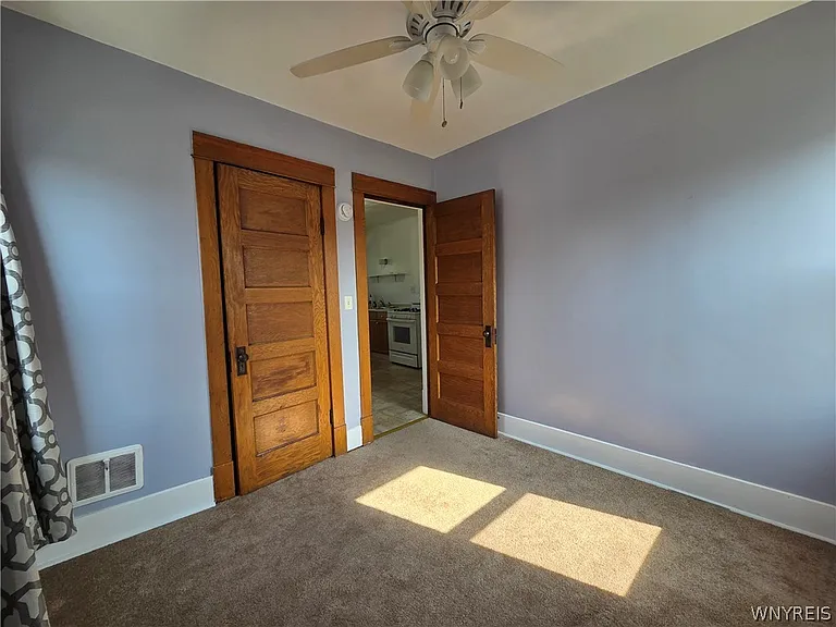 94 Parkwood Ave #2 — Photo 10