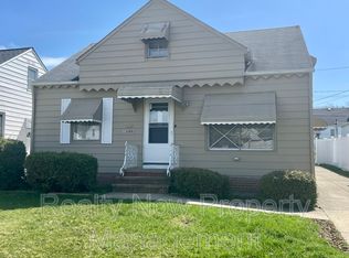 16002 Maplewood Ave, Maple Heights, OH