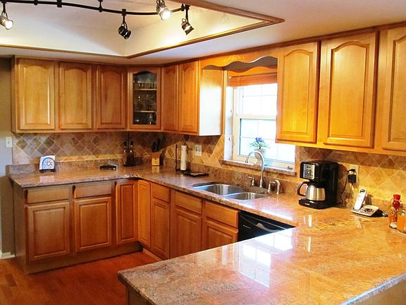 3rd image of 1919 Sandpiper Dr