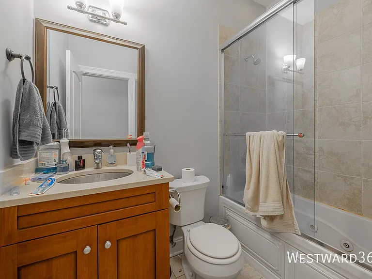 1924 W Diversey Pkwy #2-E — Photo 8