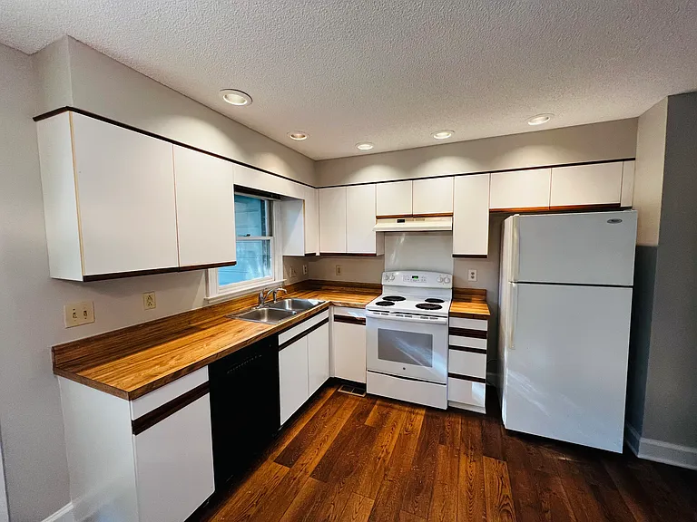 214 Ellington St #1 — Photo 6
