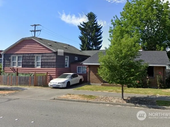 300 Garden Avenue N, Renton, WA 98057