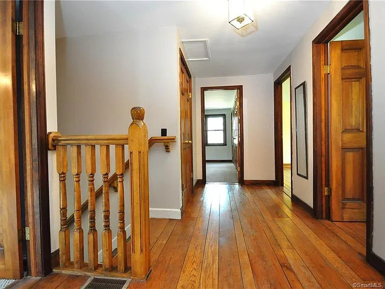 706 Maple St — Photo 18
