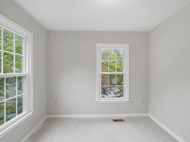 27 Ryan Ct — Photo 22