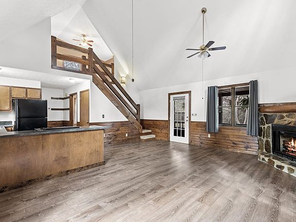 4th image of 130 Happy Valley Ln