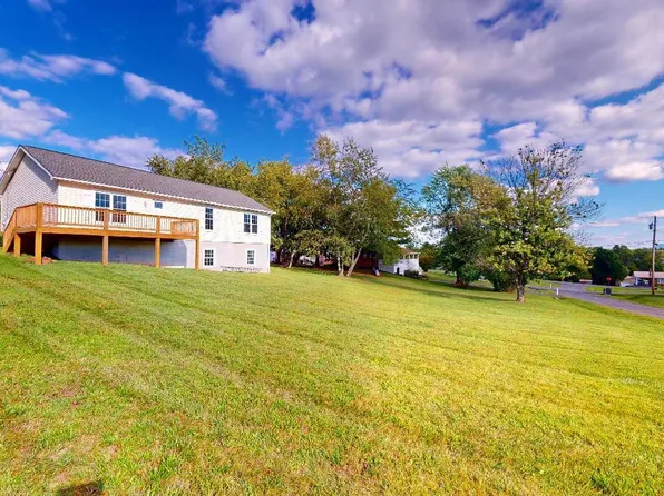364 Orchard Dr, Romney, WV 26757
