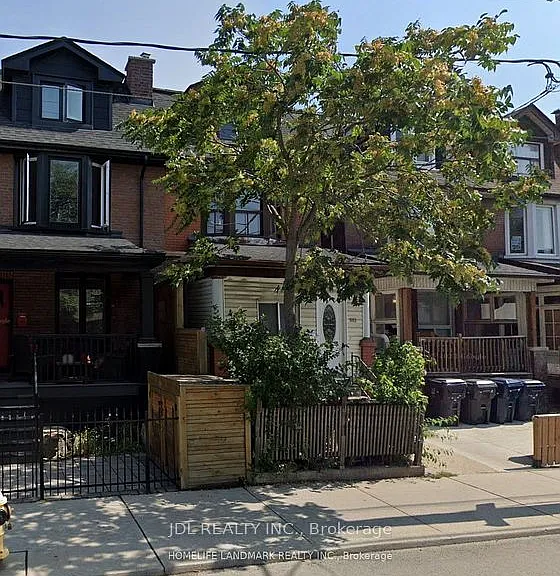593 Bathurst St #MAIN FLOOR — Photo 1