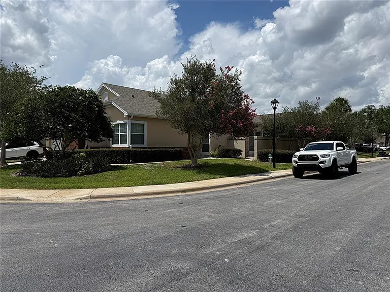 14457 Mandolin Dr — Photo 37