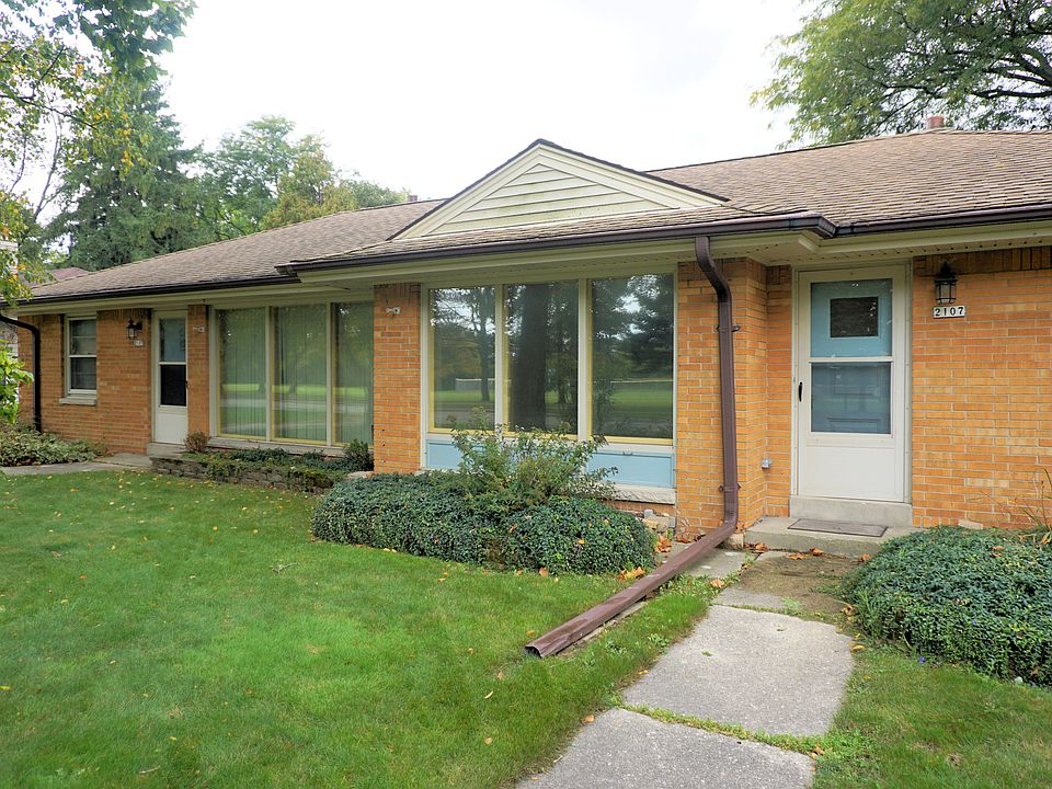 1st image of 2105 N 122nd St #2107