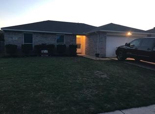 421 Penny Ln, Burleson, TX 76028