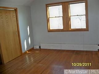 5th image of 909 Lincoln Ave