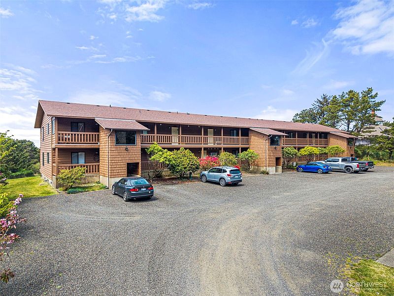 3rd image of 2855 S Forrest Street #206