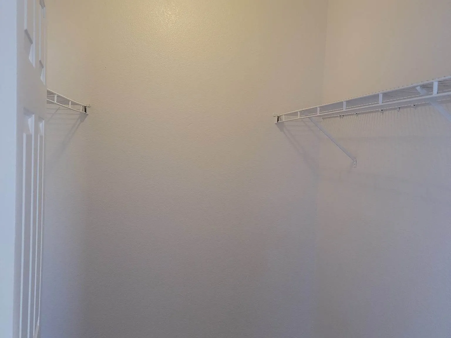 4 bed, 1464 sqft, $2,100 — Photo 4