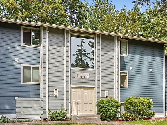 2nd image of 4629 W Lake Sammamish Parkway SE #H206