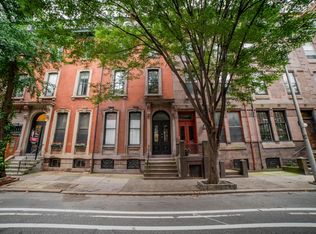 2124 Spruce St APT 2F, Philadelphia, PA 19103