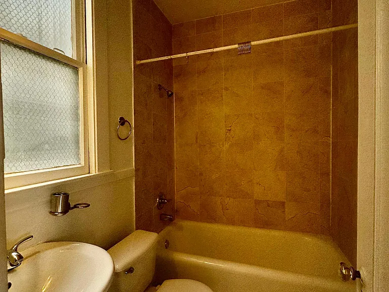 2335 Larkin St #12 — Photo 17