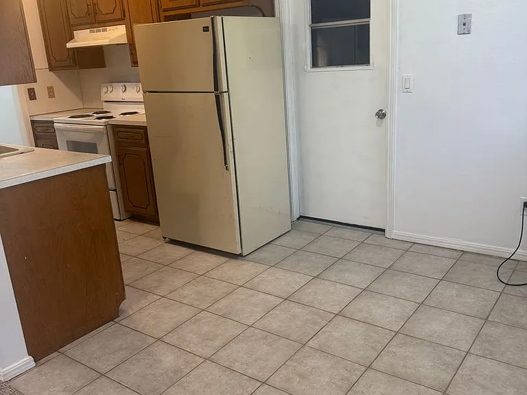 315 Willow Pl — Photo 8
