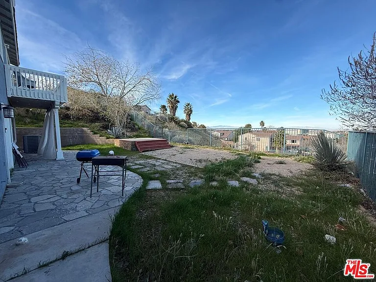 719 W Avenue Q10 — Photo 29