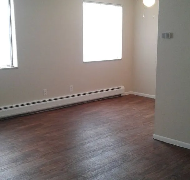 3425 S Marion St — Photo 7