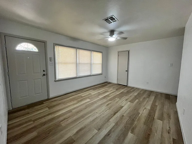 3802 NW Arlington Ave — Photo 7