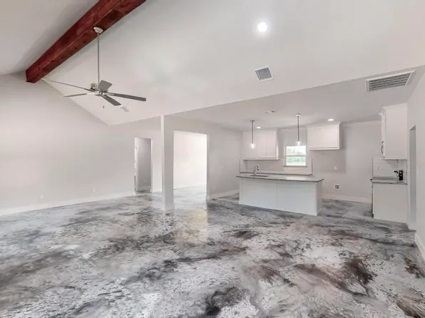 1212 E Gibtown Rd, Poolville, TX 76487