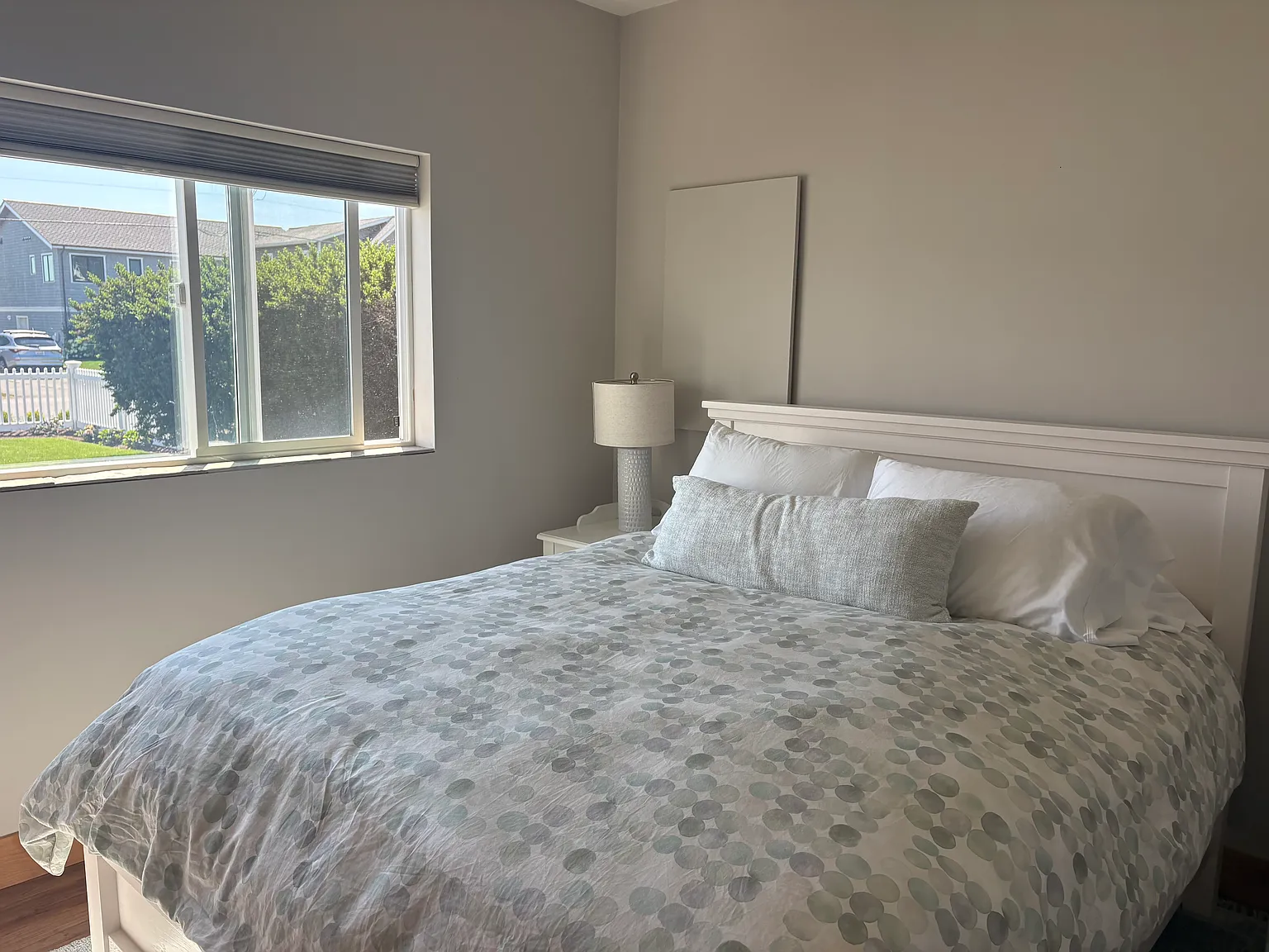 1 bed, 1200 sqft, $2,400 — Photo 2