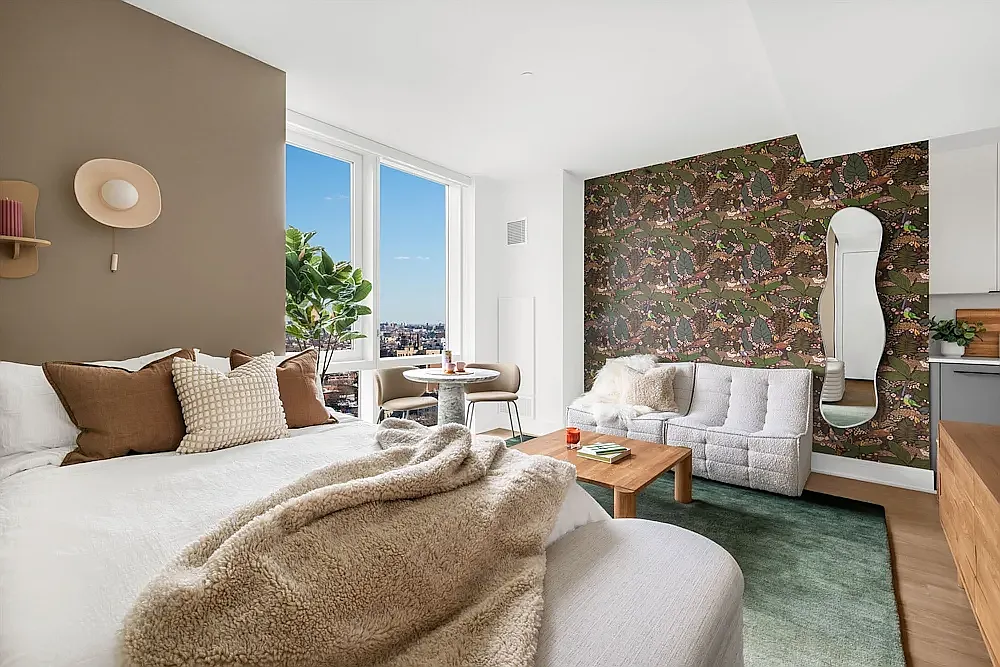 180 Ashland Place — Photo 1