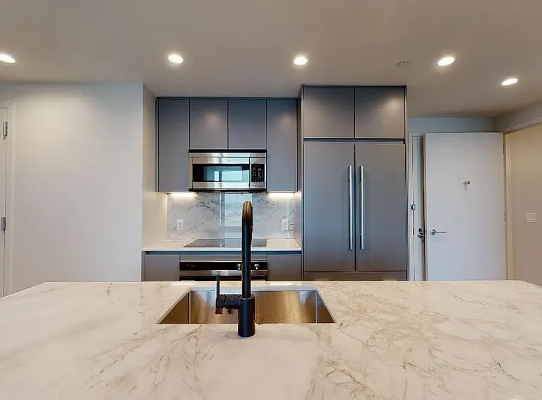 515 E 86th St #2105 — Photo 3