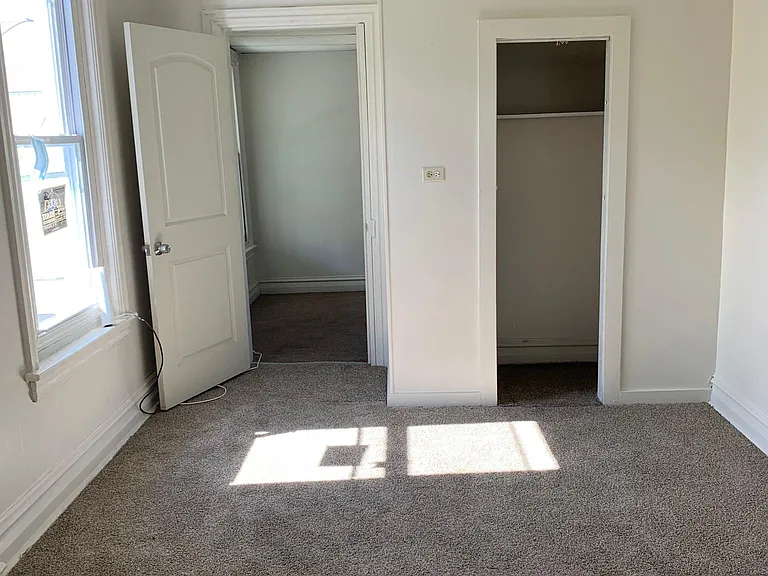 833 W Liberty St — Photo 13