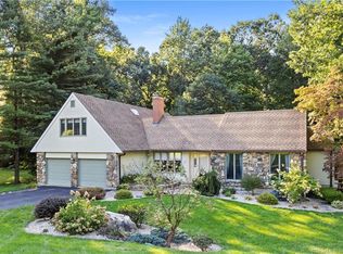 89 Clearview Dr, South Windsor, CT 06074