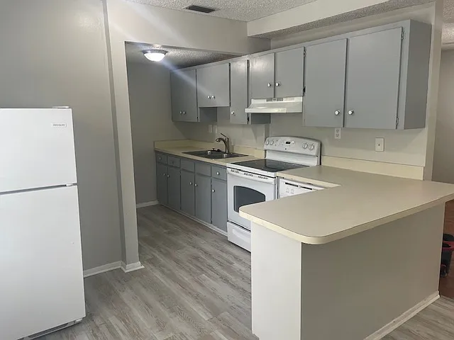 1405 W Deleon St #B — Photo 4