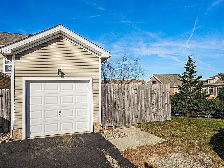 109 Gifford Rd #32 — Photo 21