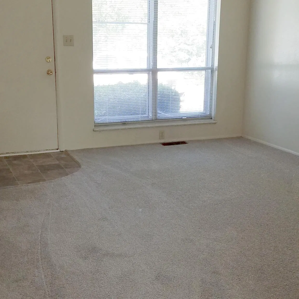 2 bed, 1.5 bath, $625 — Photo 3