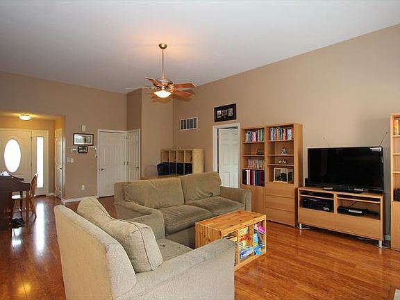 5th image of 191 Lakeview Dr