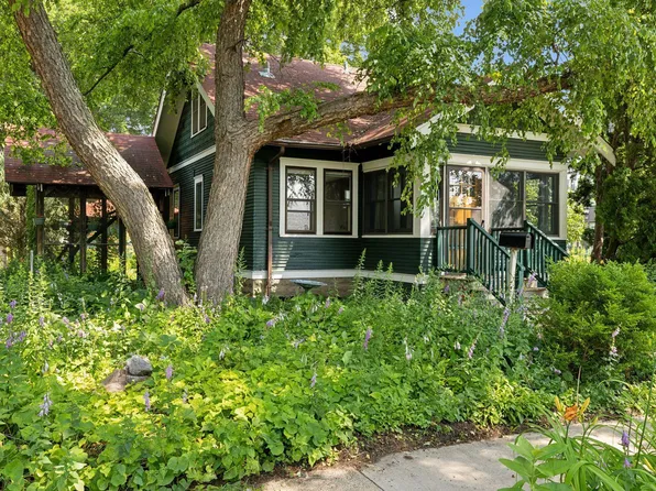 2223 Sharon Ave SE, Minneapolis, MN 55414