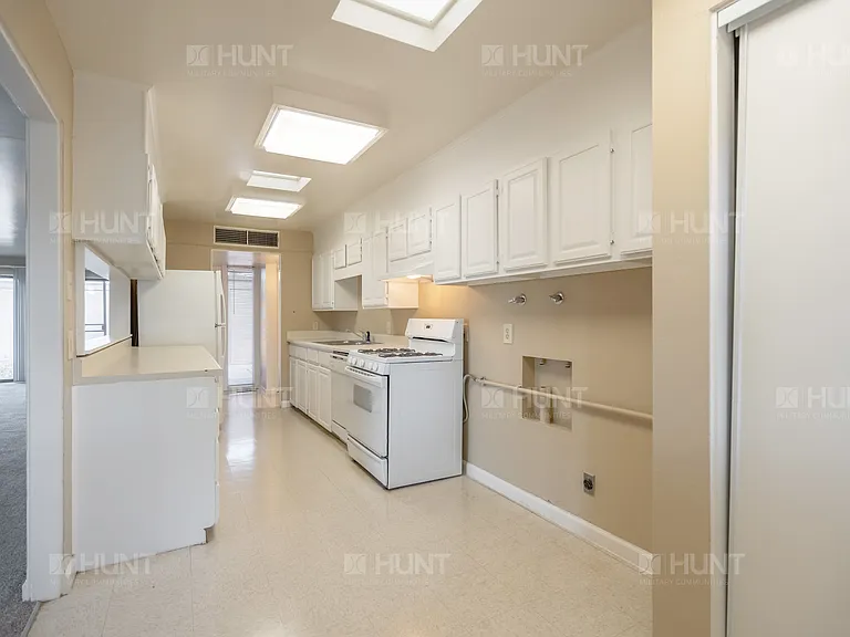 1525A Castle Pl SE — Photo 6
