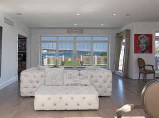 25 Canoe Place Rd, Hampton Bays, NY 11946