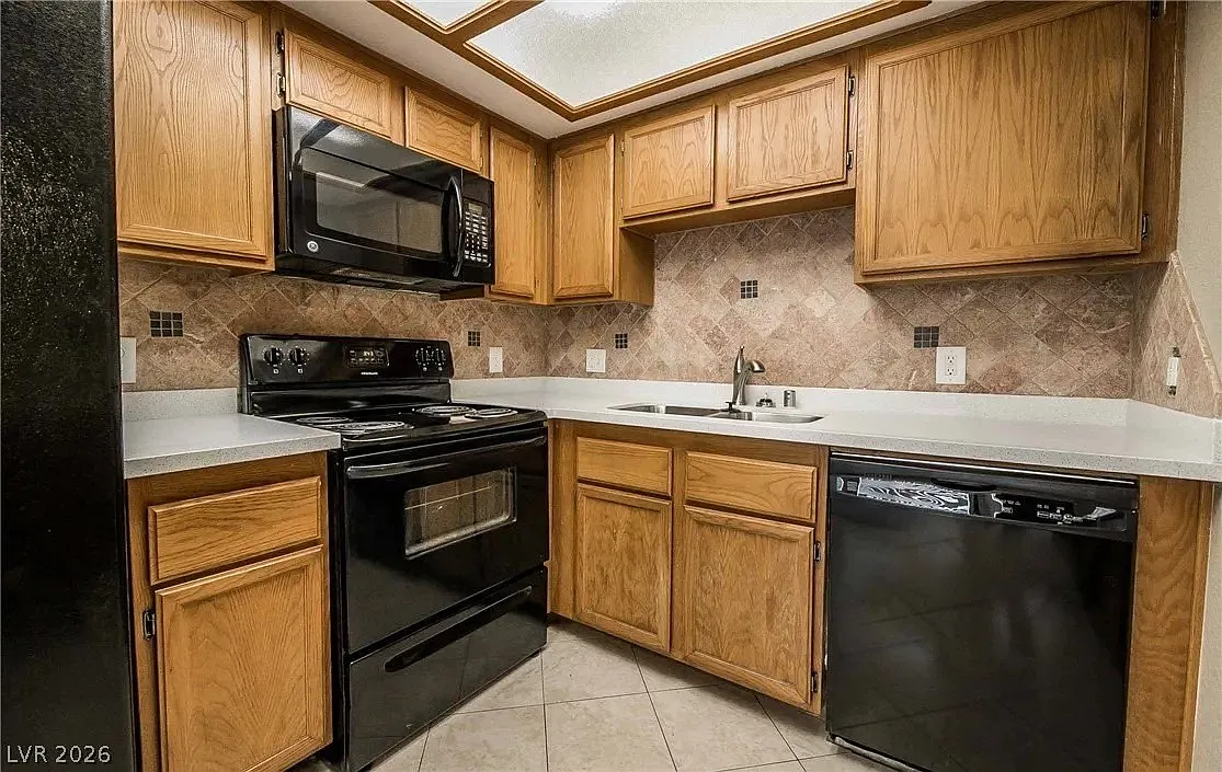 2 bed, 912 sqft, $1,450 — Photo 3