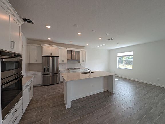 5th image of 6831 Cobia Cir