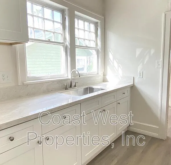 4473 Maryland St — Photo 10