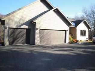 S5790 Crown Ct, Baraboo, WI 53913