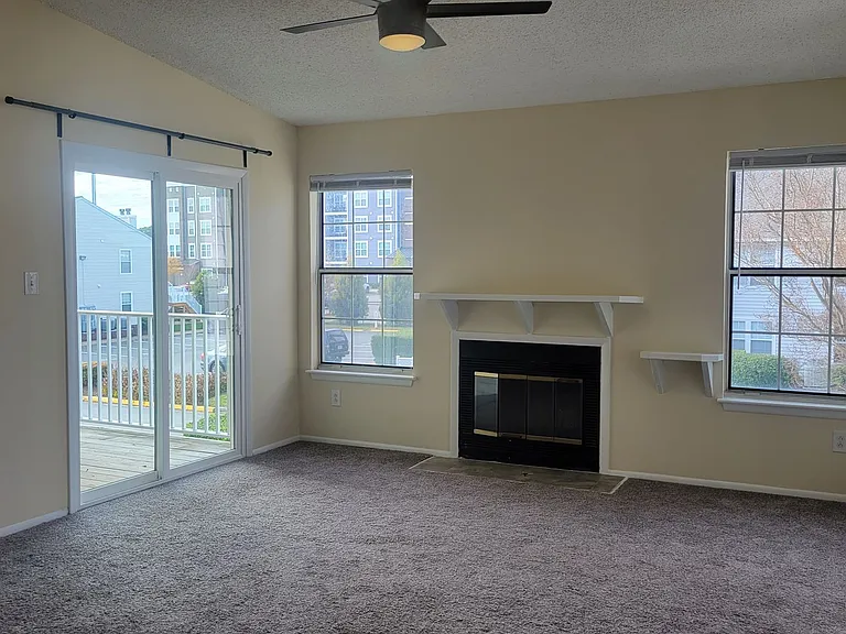 5619 Summit Arch — Photo 3